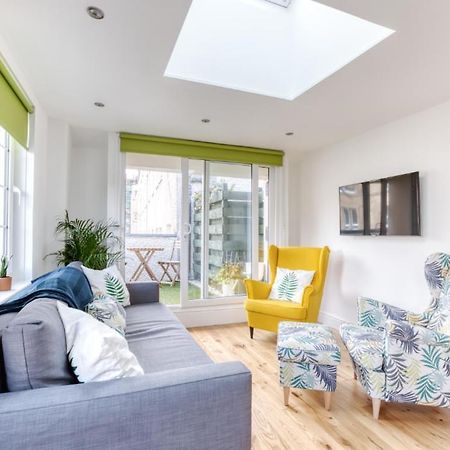 Central Bright 3 Bed Flat With Pool & Parking EDI Exterior foto